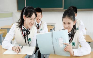 我老师作文400字模板5篇