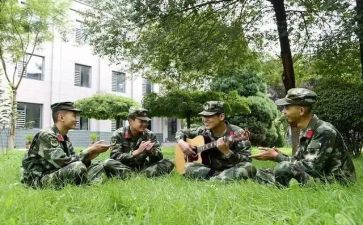 转士官留队申请书5篇