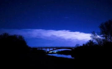 黑夜中作文5篇