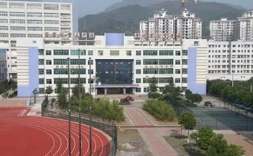 中专毕业自我鉴定800字范文8篇